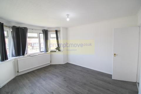 3 bedroom semi-detached bungalow to rent, Wadhurst Avenue Luton LU3 1UH