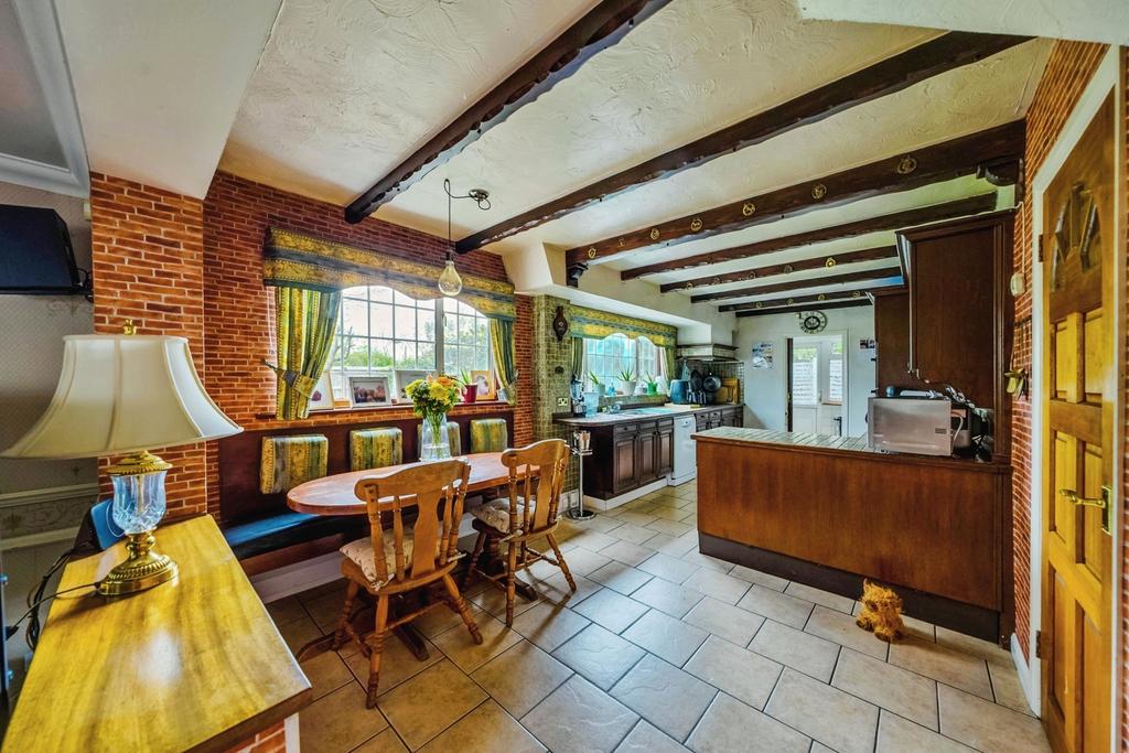 Kitchen/Breakfast