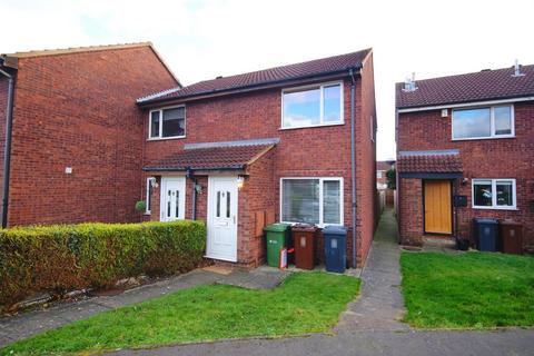 2 bedroom semi-detached house to rent, Atwater Close, Lincoln