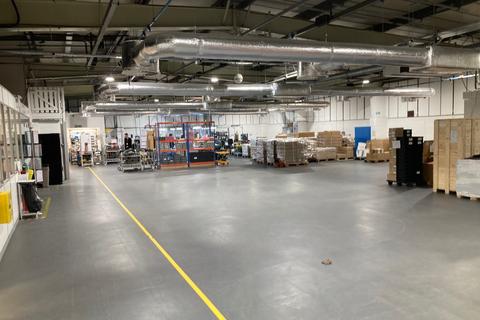 Factory to rent, Cross Chancellor St Leeds LS6 2RT