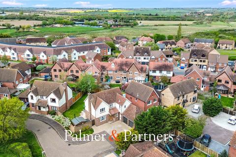 4 bedroom detached house for sale, Lorien Gardens, Chelmsford CM3