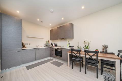 2 bedroom flat to rent, Horton Road, West Drayton UB7