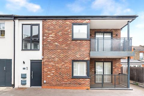 1 bedroom flat for sale, Cart Lane, London, E4