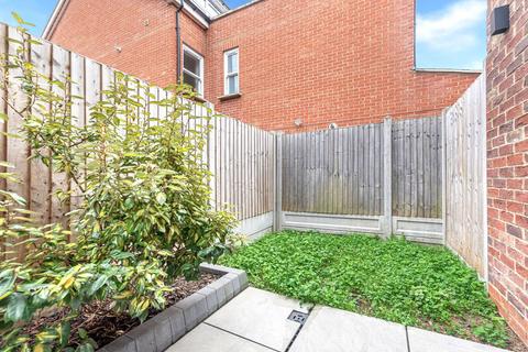 1 bedroom flat for sale, Cart Lane, London, E4