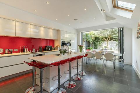 4 bedroom terraced house for sale, Sumburgh Road, London SW12