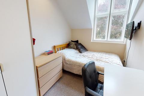 3 bedroom flat to rent, 94e Whiteladies Road, Bristol BS8