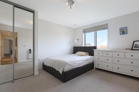 2 bedroom apartment for sale, Broome Way, London, SE5