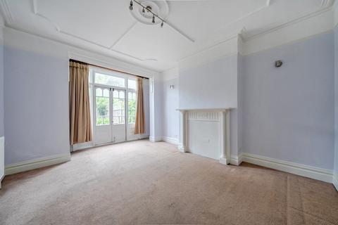 3 bedroom terraced house for sale, Nimrod Road, Furzedown, London, SW16