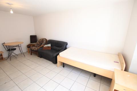 Studio to rent, Malthouse Apartments, Dundee, DD1
