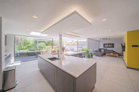 5 bedroom detached house for sale, Broadfern Road, Knowle, B93