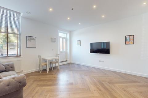 1 bedroom house to rent, Castle Boulevard, Nottingham NG7