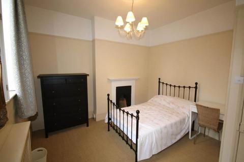 2 bedroom house to rent, Sun Street, Canterbury, Kent