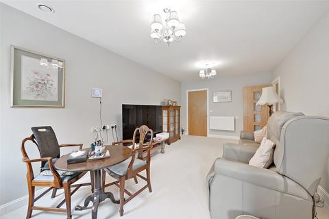 2 bedroom apartment to rent, Fosseway, Stow on the Wold, Cheltenham, Gloucestershire, GL54