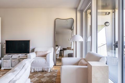 2 bedroom flat for sale, 20 Fergusson Mews, London, SW4