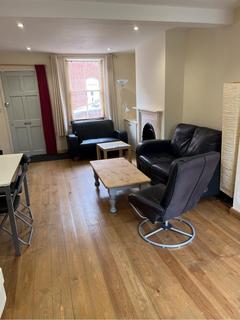 2 bedroom house to rent, Cross Street, Kent CT2
