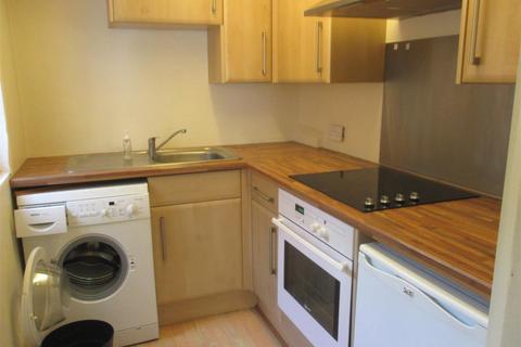 2 bedroom house to rent, Cross Street, Kent CT2