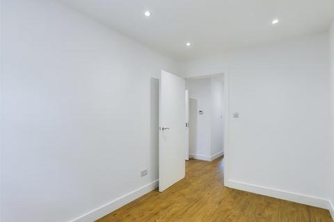 2 bedroom flat to rent, Penny Mews, London