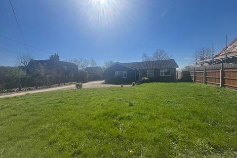 3 bedroom bungalow to rent, Main Street, ELY, CB6
