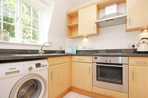2 bedroom flat to rent, St. Marys Street, Canterbury, Kent, CT1