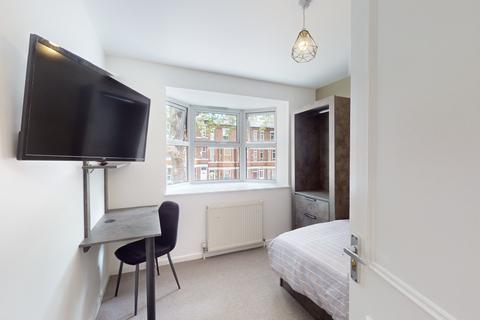 1 bedroom in a house share to rent, Lenton Boulevard, Nottingham NG7