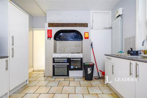 1 bedroom in a house share to rent, Victoria Road North, Southsea, Hampshire, PO5