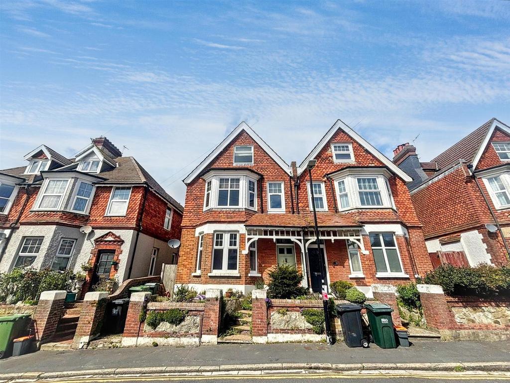 3 bedroom maisonette for sale in Eastbourne