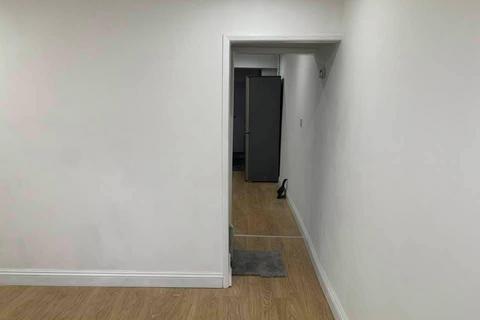 3 bedroom terraced house to rent, Mostyn Road, Luton LU3