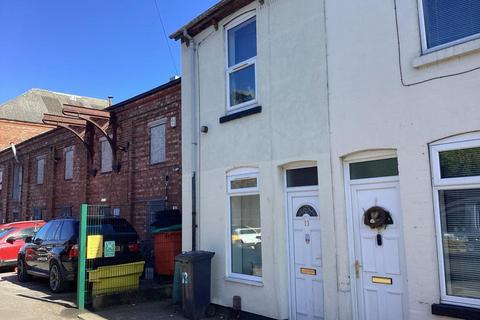 2 bedroom end of terrace house to rent, Milton Street, Lincoln