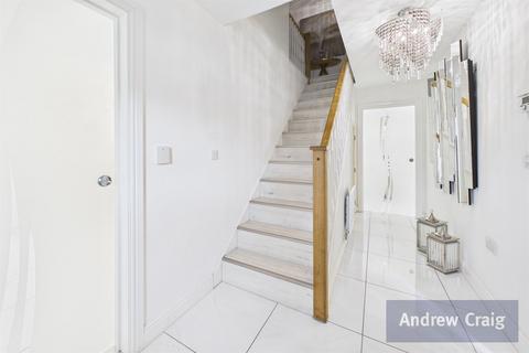 4 bedroom detached house for sale, Newburn NE15