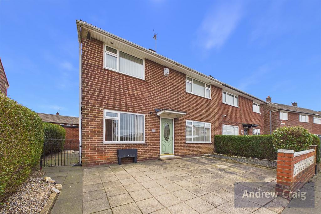 Leam Lane NE10 3 bed semi-detached house - £114,000