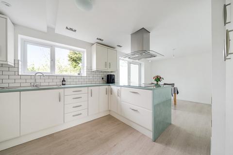 3 bedroom semi-detached house for sale, Finches Rise, Surrey GU1