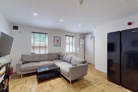 1 bedroom in a house share to rent, Lenton Boulevard, Nottingham NG7