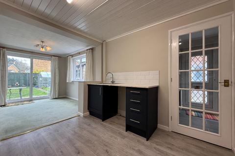 3 bedroom semi-detached house to rent, Fornham Road, Bury St. Edmunds IP32