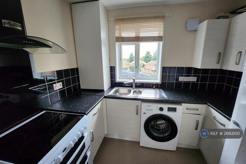 1 bedroom in a flat share to rent, Earlham West Centre, Norwich, NR5