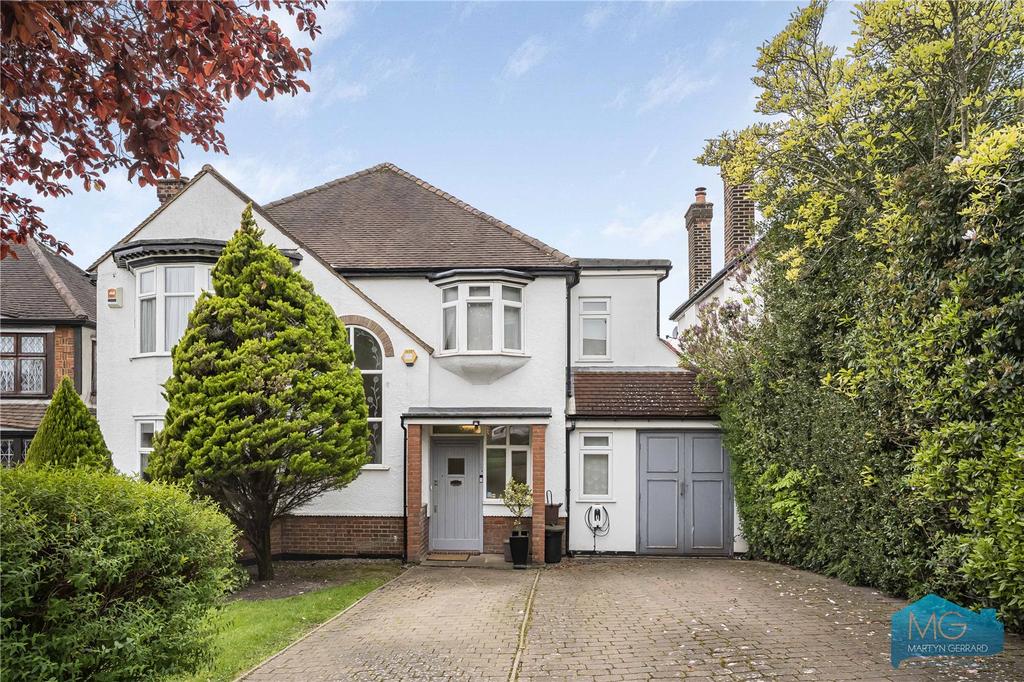 4 bedroom detached house for sale