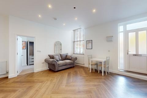1 bedroom house to rent, Castle Boulevard, Nottingham NG7