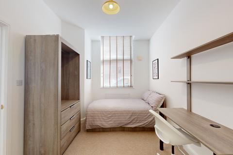1 bedroom house to rent, Grove Road, Nottingham NG7