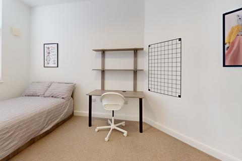 1 bedroom house to rent, Grove Road, Nottingham NG7