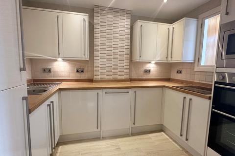 2 bedroom apartment for sale, Altrincham Road, Wilmslow SK9
