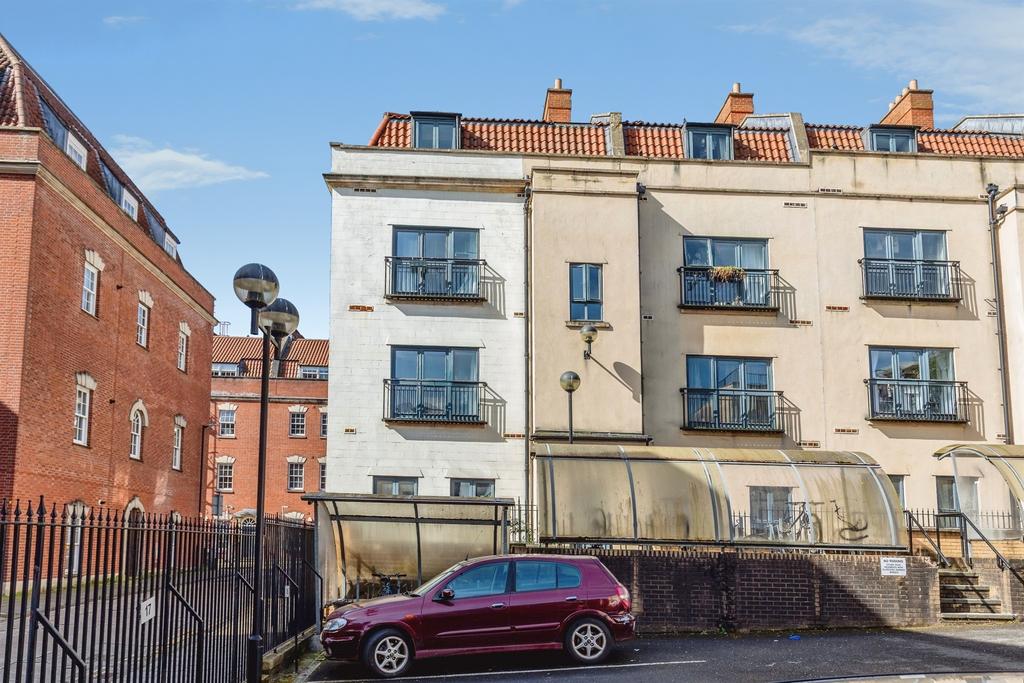 2 bedroom apartment for sale