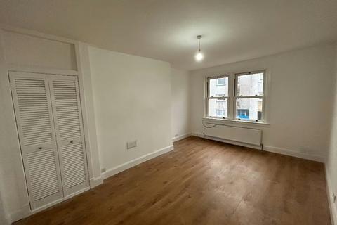 3 bedroom property to rent, St. Andrew Street, Dalkeith, Midlothian, EH22