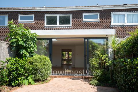 3 bedroom terraced house to rent, Buckingham Gardens, West Molesey KT8