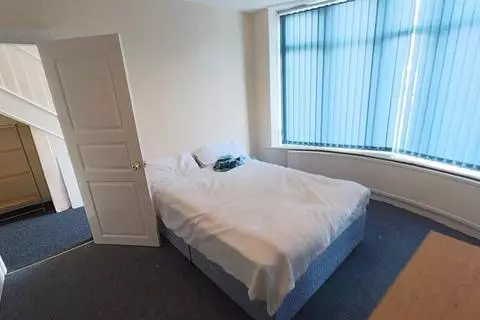 3 bedroom house to rent - View 4