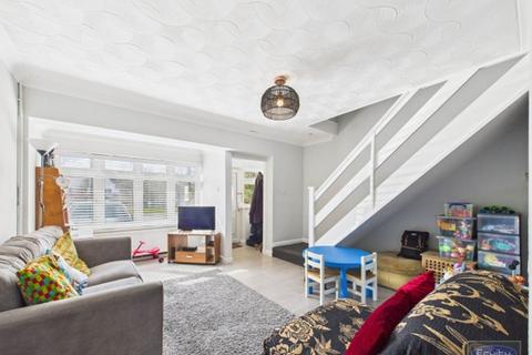 2 bedroom semi-detached house to rent, Blackfen Road, Sidcup, DA15