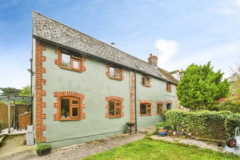 3 bedroom end of terrace house for sale, Vicarage Lane, Highworth, SWINDON