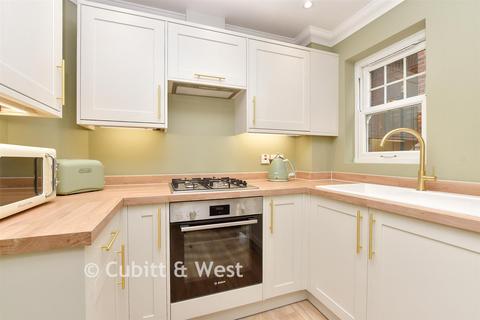 Hill Rise Court, Leatherhead KT22