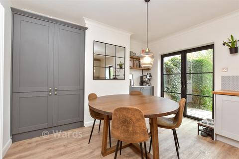 3 bedroom semi-detached house for sale, Wilson Avenue, Rochester ME1