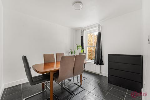 4 bedroom house for sale, Lockhurst Street, London