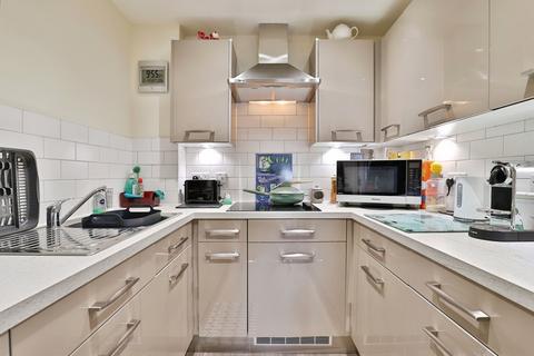 1 bedroom flat for sale, Stuart Road, Highcliffe, Christchurch, Dorset, BH23