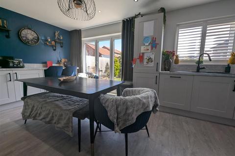 4 bedroom detached house for sale, Newmans Walk, Darlington